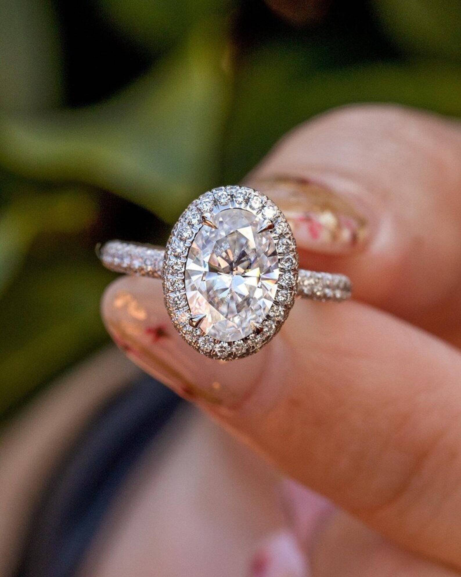 9x7mm Oval Cut Moissanite Halo Engagement Ring Art Deco Style Sterg Sier Fine Jewelry for Wedding VVS Clarity gorgeous