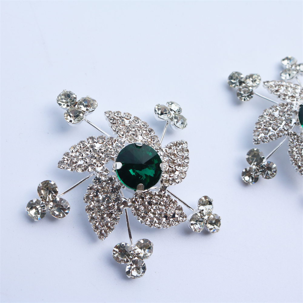 1 Pair Pinwheel Shape Chest Stickers Rhinestone Bra Jewelry for Women Shiny Crystal Nipple Cover Jewelry No Piercing Lingerie