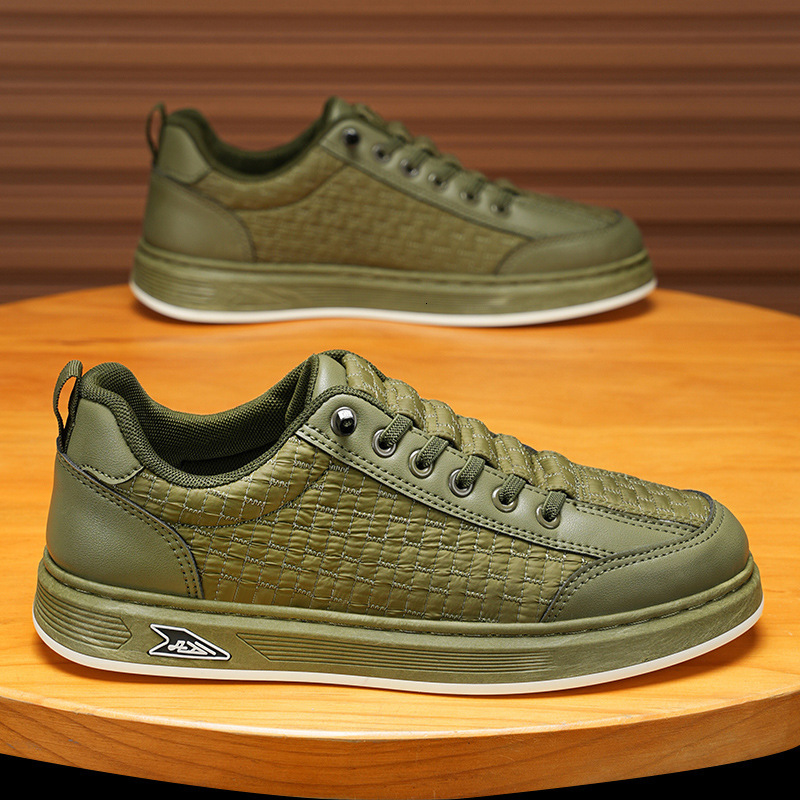 2025 Fashion Men's Autumn Winter New Style Sports And Leisure Board Youth Versatile Thick Bottom Korean Edition Trendy Shoes