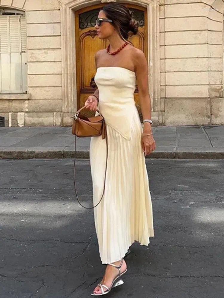 Strapless Tank Top Pleated Skirt Suit: Sexy 2-Piece 2024 Summer Women's Outfit Set