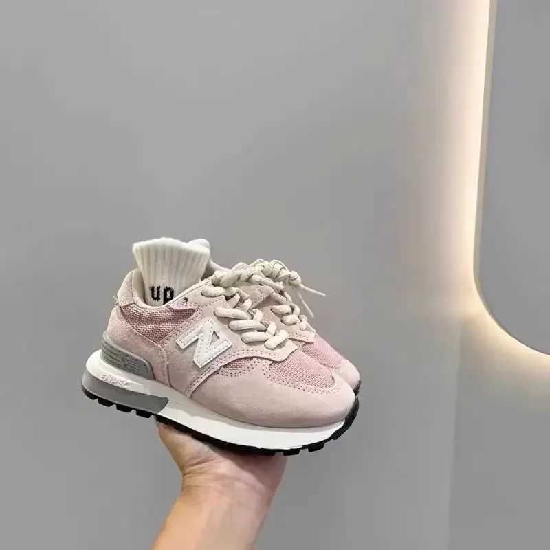 Childrens mesh sports shoes comfortable and breathable childrens running shoes boys and girls casual shoes students soft soled non slip shoes X250409