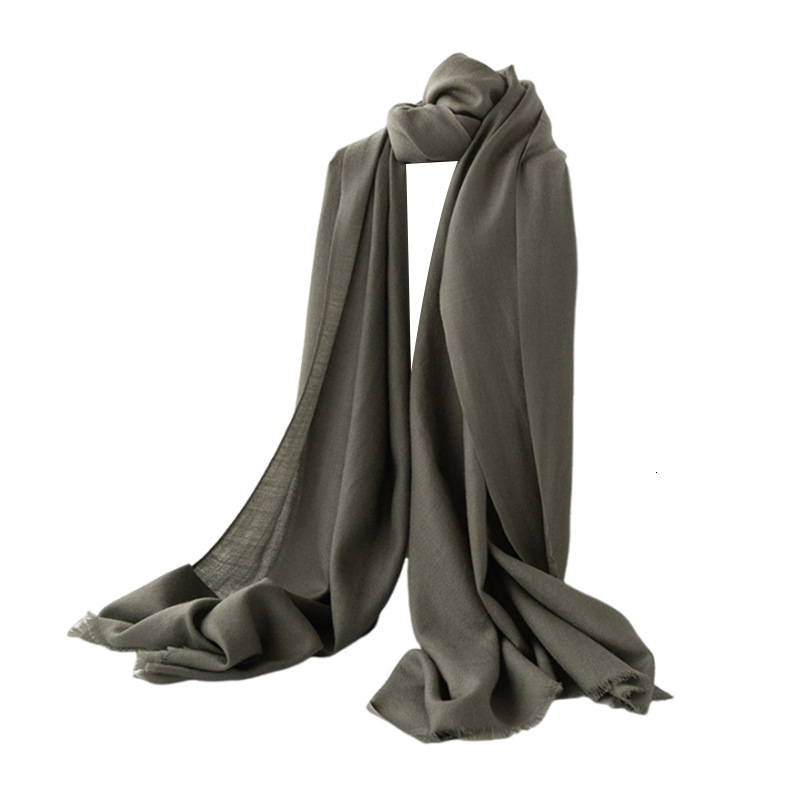 women's Carefully selected autumn and winter new scarf, fashionable elegant high-end solid color shawl