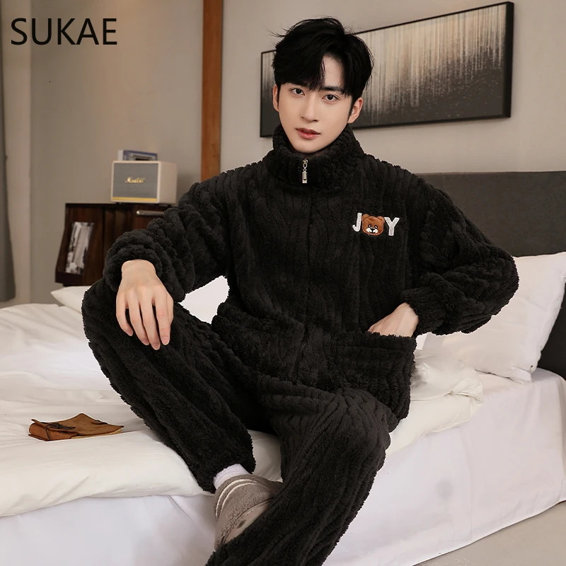 SUKAE L5XL Chubby Thermal Zipper Pijamas Boy Leisure Man Sporty Sleepwear Big Size Men Pajamas Winter Thick Velvet Coral Pajama 241111