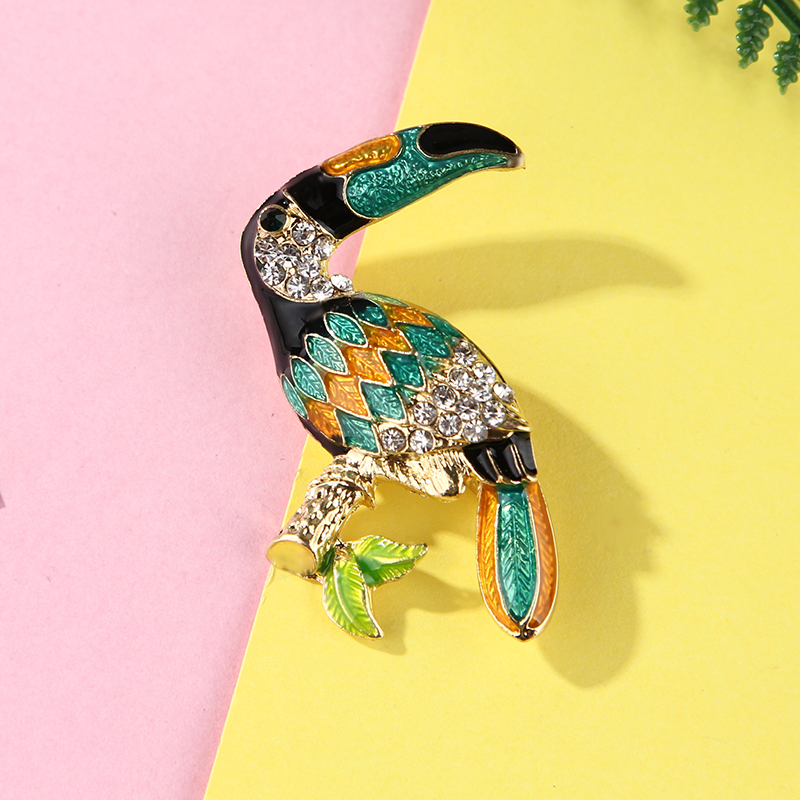 Women Bird Phoenix Owl Swallow Woodpecker Enamel Bird Brooches Women Alloy Brown Grey Bird Animal Party Casual Brooch Pins Gifts