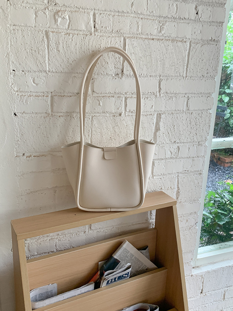 2025 Designer for capacity 3 Large women's summer 2024 new fashionable handbag, high-end and niche single shoulder tote bag handbag,