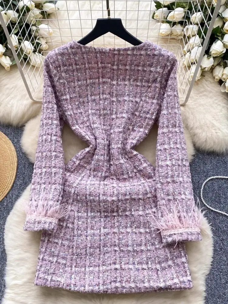 Runway Autumn Winter Mini Short Tweed Dress Women Feathers Long Sleeve Pocket Woolen Plaid Party Vestidos 241111