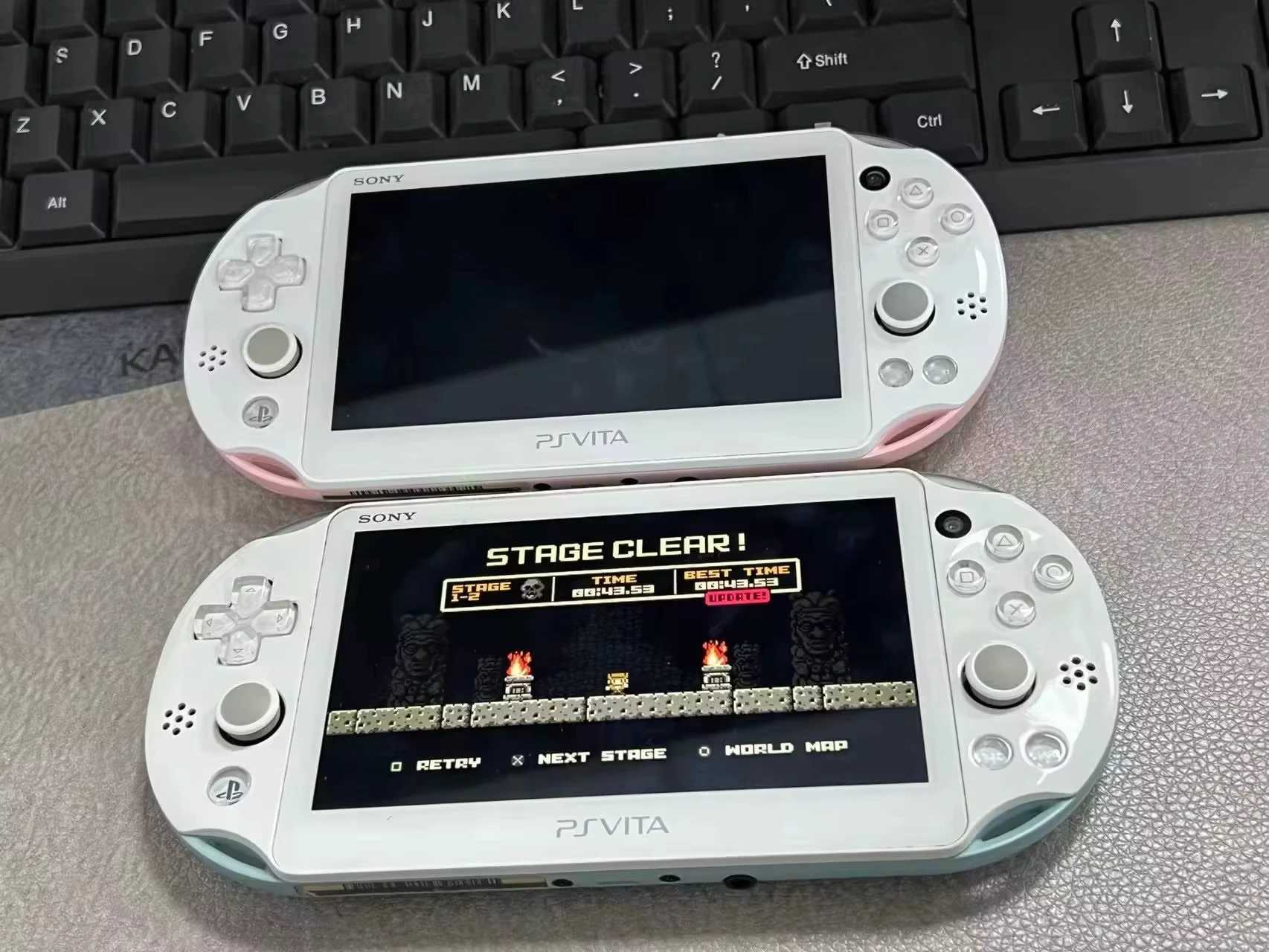 Portable Game Players Refurbished VITA 2000 Handheld Game Console Unlocked PKGj Store and Adrenaline Vita Slim OLED Touch Screen Lots in Stock z241111