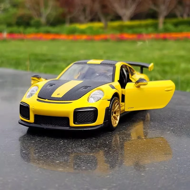 1:32 Porsche 911 GT2 RS Supercar Alloy Car Diecasts & Toy Vehicles Car Model Sound and light Pull back Car Toys For Kids Gifts