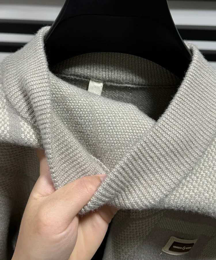 High Quality Luxury mens knitted sweater with plain neck jacquard thickened warm plow winter new style simple and fashionable version suitable for men