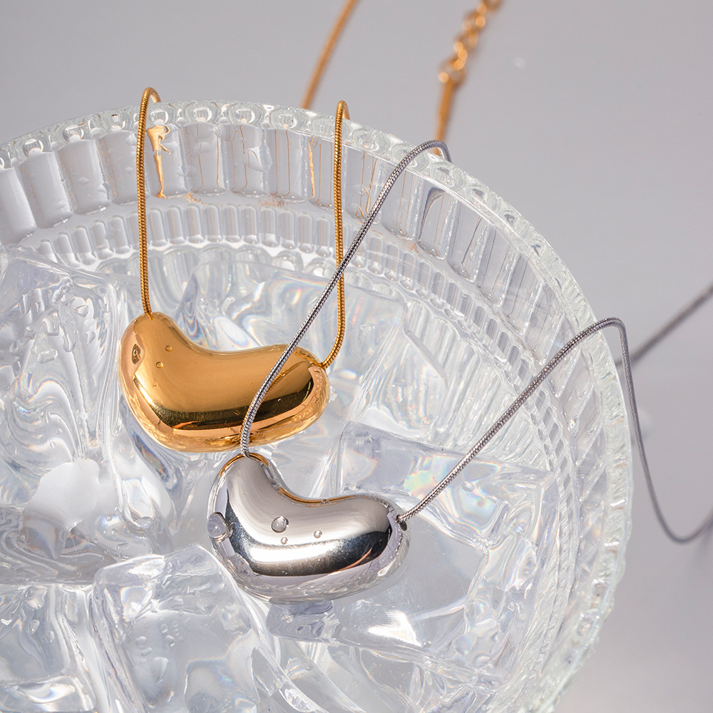 18K Gold Titanium Steel Snake Bone Chain Necklace for Women with Simple Design of Collarbone Chain, Small Gold Bean Pendant Necklace, Free Shipping Wh