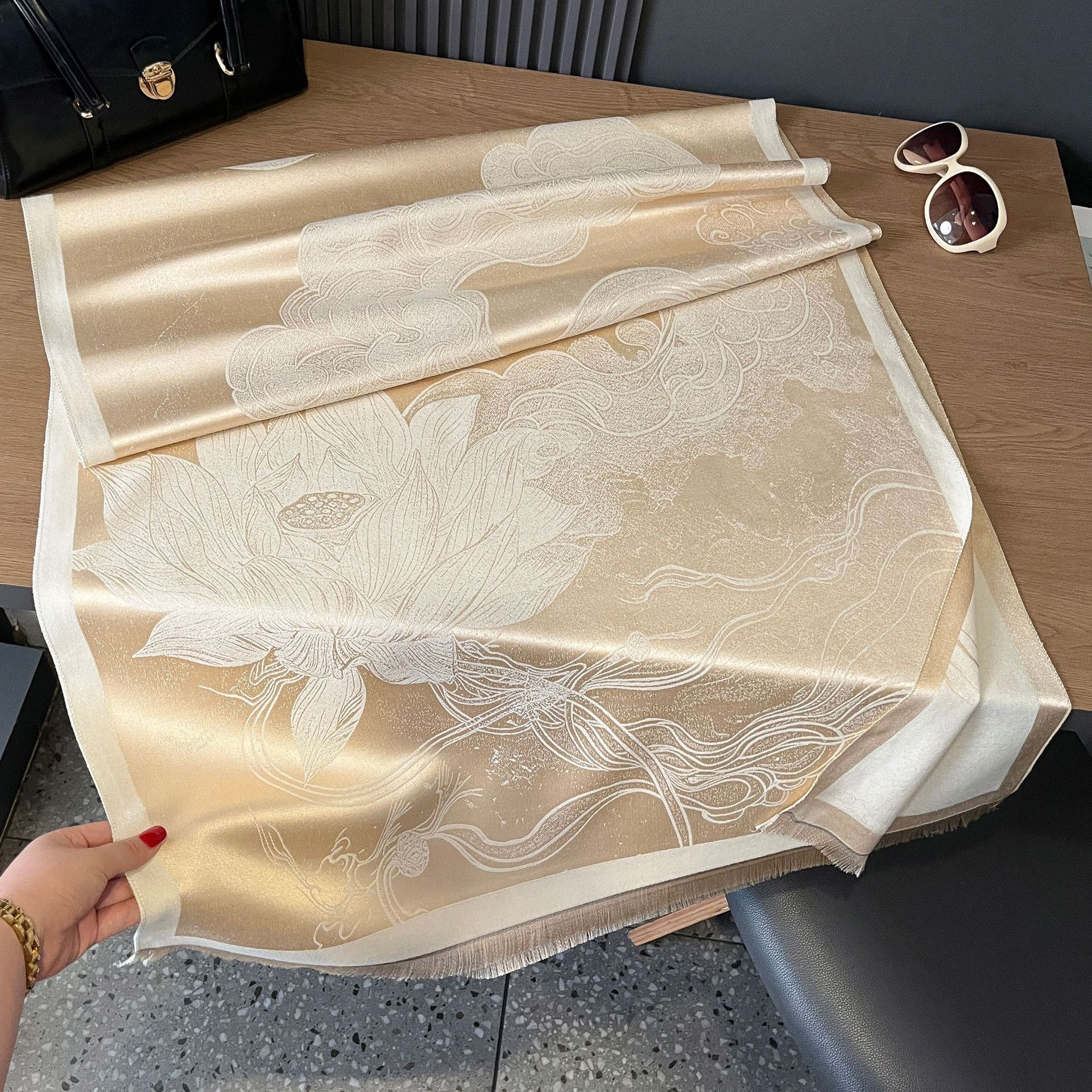 Women's autumn and winter Double sided Thickened Warm Neck Protection Shawl scarf