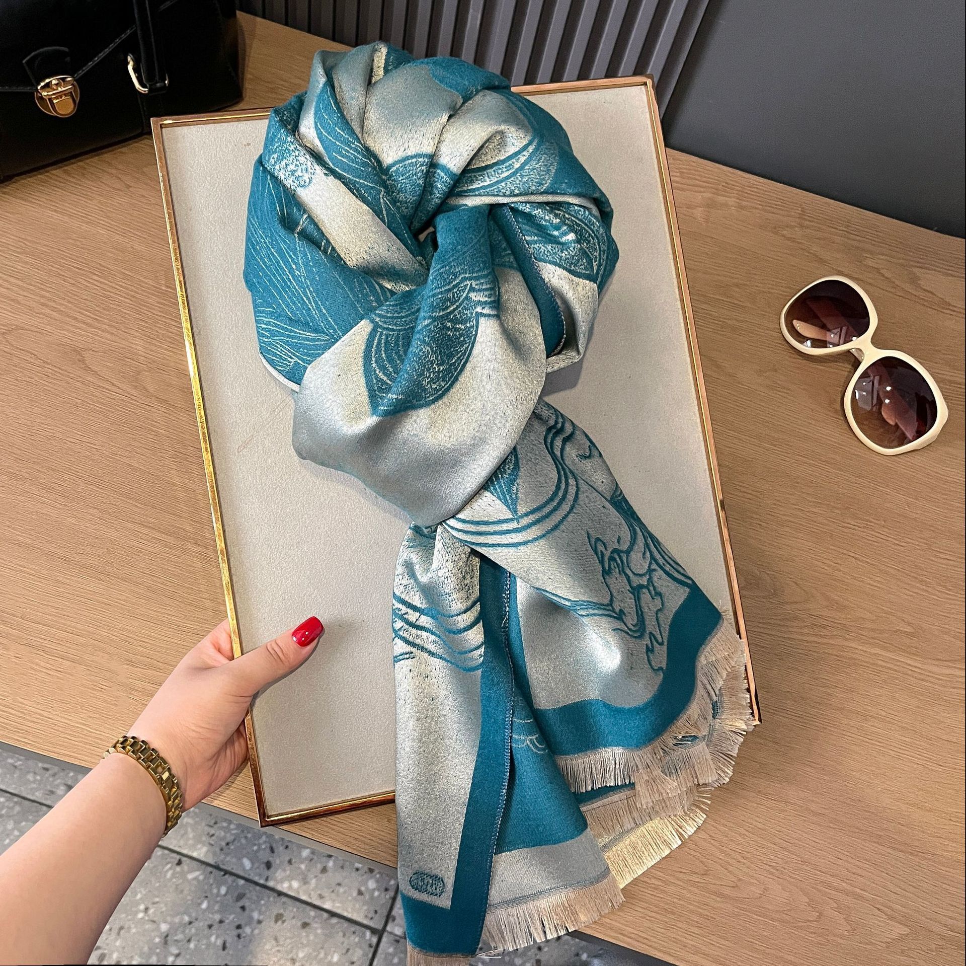 Women's autumn and winter Double sided Thickened Warm Neck Protection Shawl scarf