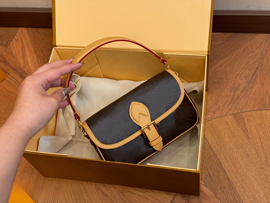 New Product Fashion Women Designer Shoulder Diane Mini Bag Handbags Lady Messenger Designers Crossbody Tote Bags 19Cm #brandstore088