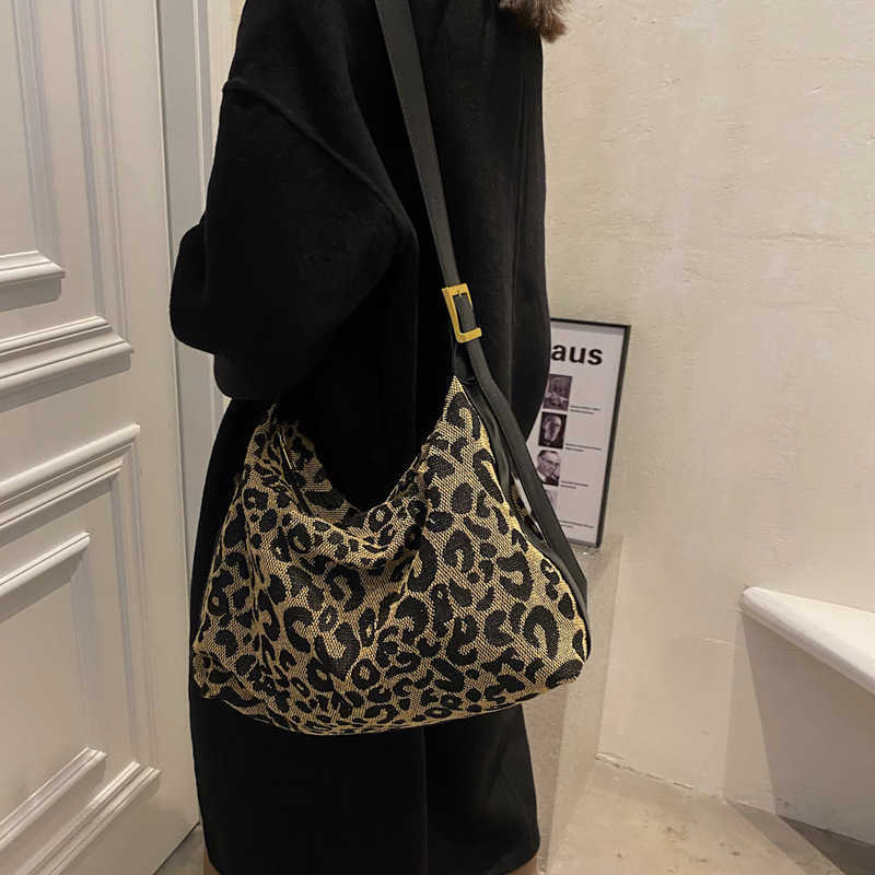 Texture bag for women, large capacity 2024 new fashion big bag, leopard print cloth bag, niche single shoulder crossbody bag