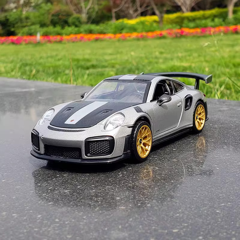 1:32 Porsche 911 GT2 RS Supercar Alloy Car Diecasts & Toy Vehicles Car Model Sound and light Pull back Car Toys For Kids Gifts