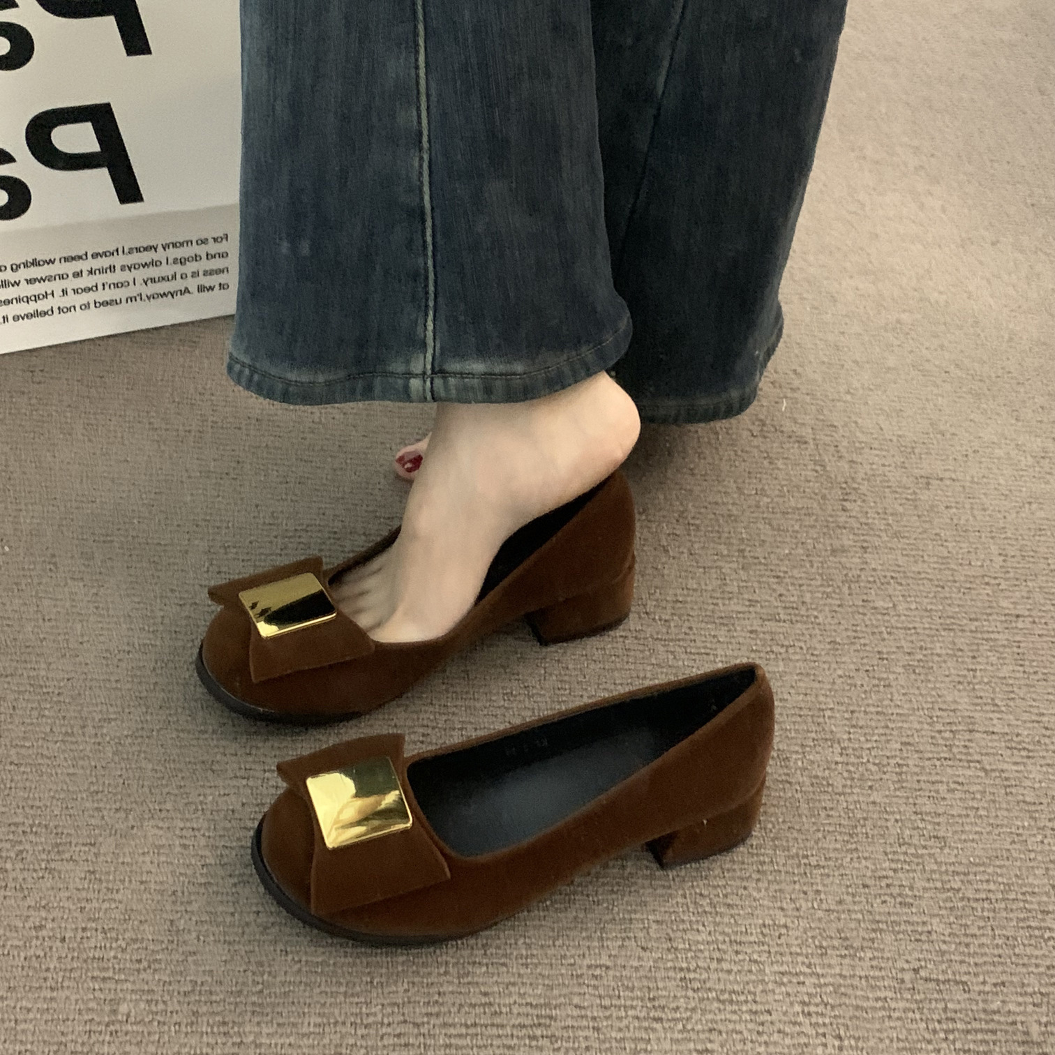 2024 Suede Versatile Chunky Heel Round Toe Women's Vintage Dress Shoes in Black/Brown/Red f257