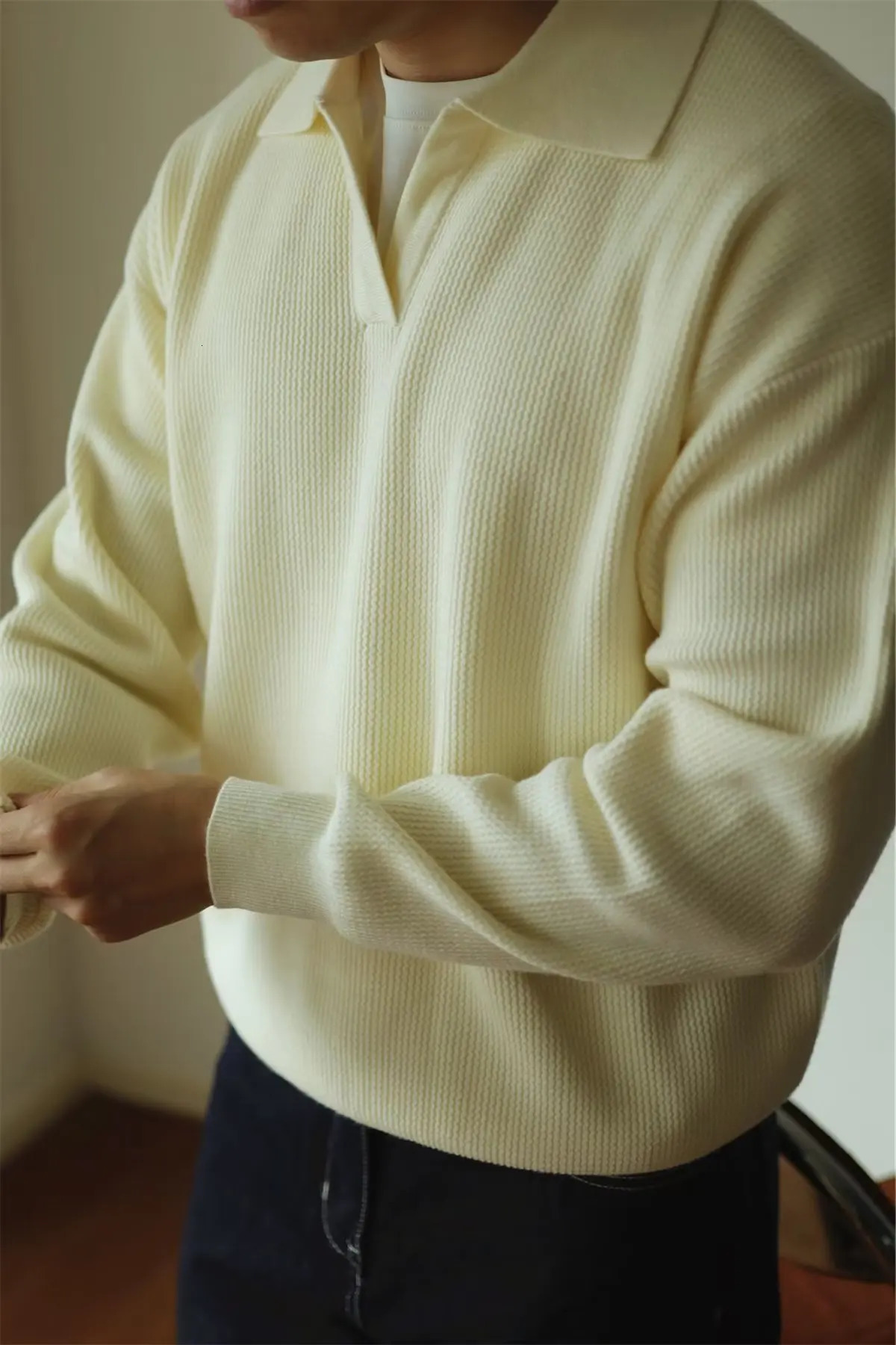 Fashion Solid Color Men Polo Kint Shirt Autumn Long Sleeve Turndown Vneck Sweater Casual Jumper Tops Mens Knitwear Clothe 241111