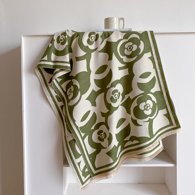 High quality fashion design,Women's autumn and winter outside with shawl warm fashion neck