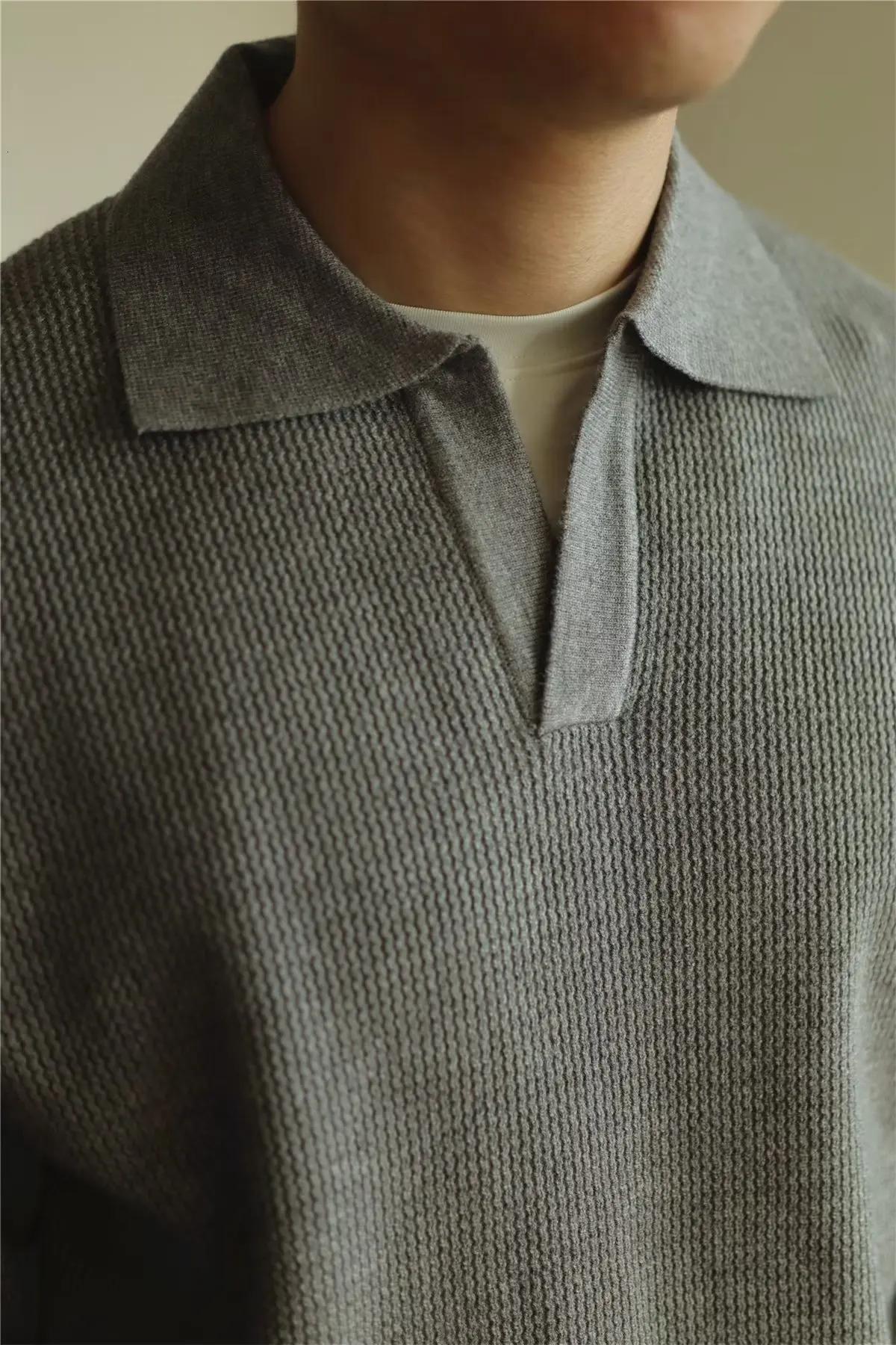 Fashion Solid Color Men Polo Kint Shirt Autumn Long Sleeve Turndown Vneck Sweater Casual Jumper Tops Mens Knitwear Clothe 241111