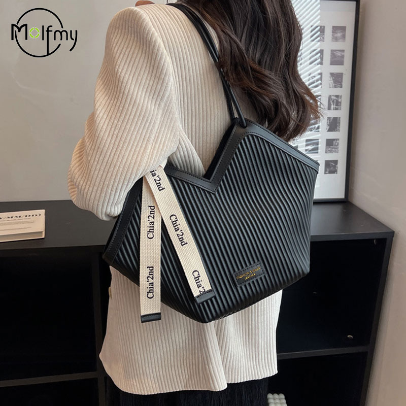 PU Women's Bags Fashion Ladies Designer Luxury Women Shoulder Handbag Large Capacity Heart-shaped Tote Bag Bolsos De Mujer 2024