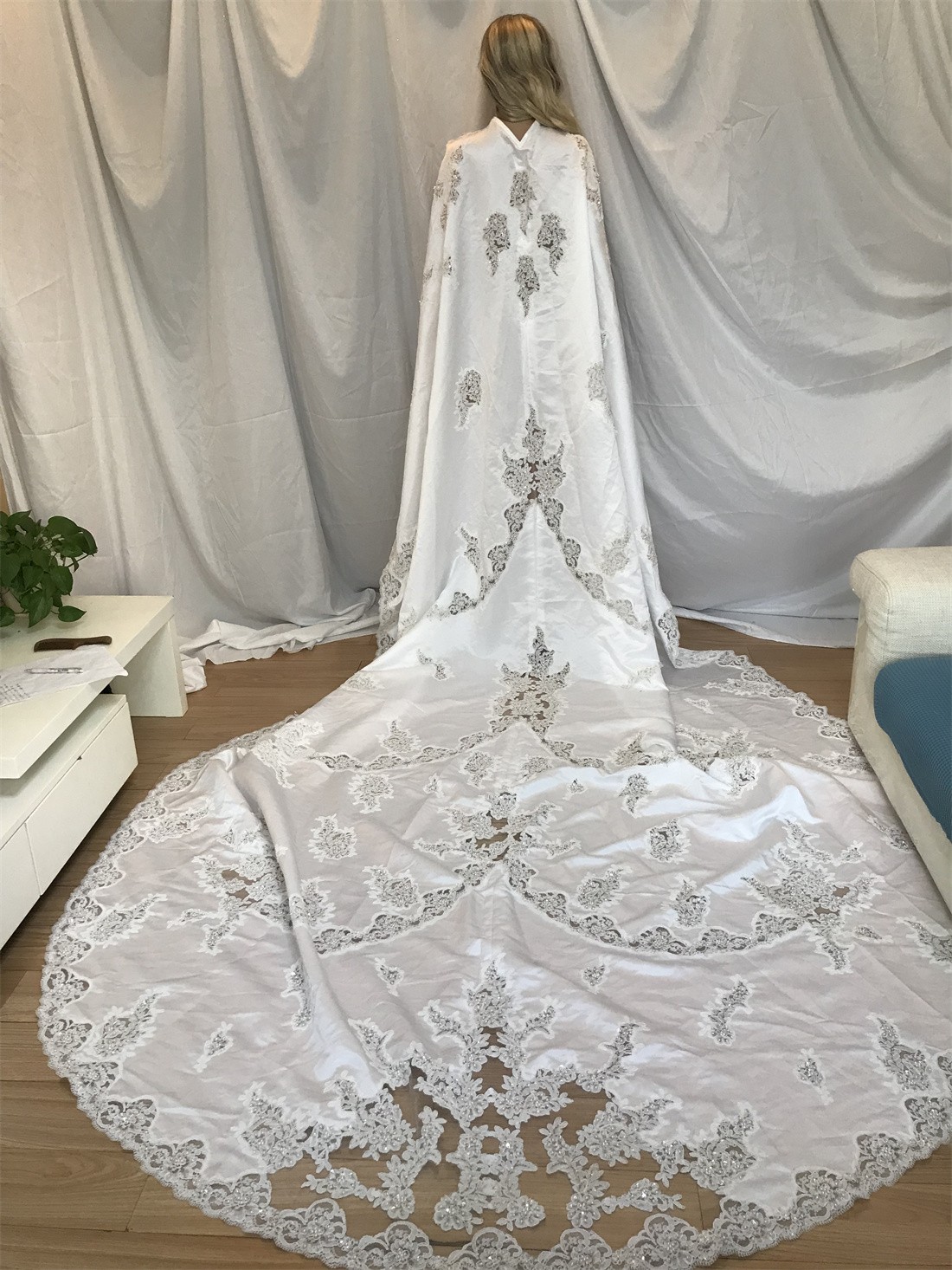 Instock Now Stock Sample Cleanrance Detachable Wedding Dresses Long Train Hollow Lace For Bride Size8 3 Meters Long Number 43