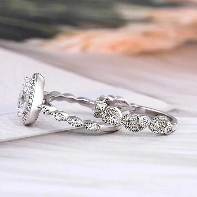 Wedding Rings Fashion Oval Crystal Ring Womens White Diamond Ring Classic Crown Solitaire Ring Luxury Wedding Jewelry