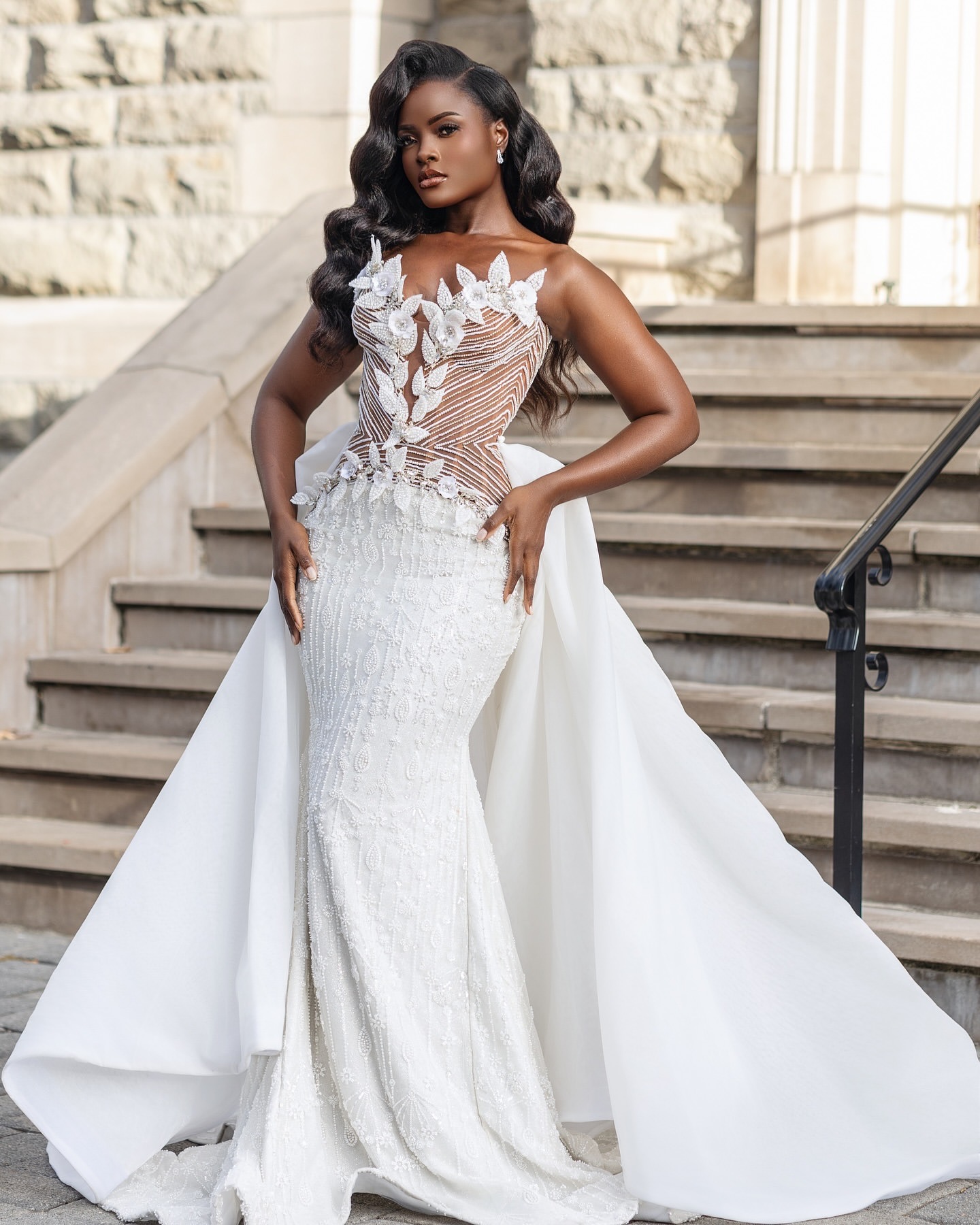 2024 Arabic Aso Ebi White Illusion Mermaid Wedding Dresses Florals Beaded Detachable Train Vintage Bridal Gowns Dress ZJ034