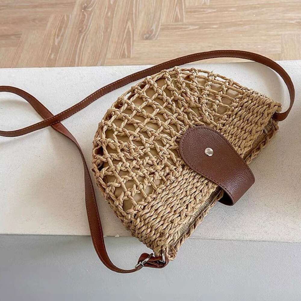 the new beach cutout straw is a stylish and simple texture everyday versatile crossbody shoulder bag