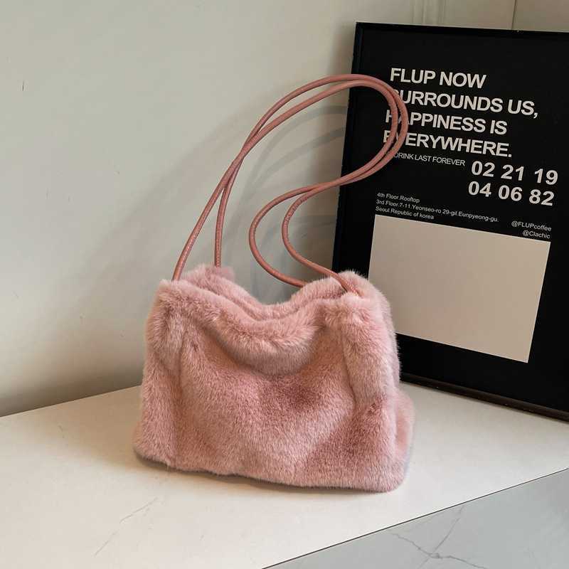 Edition Autumn/Winter Plush Bag Fashion Commuter Shoulder Bag Imitation Rabbit Hair Soft Leisure Underarm Fur Bag 241115
