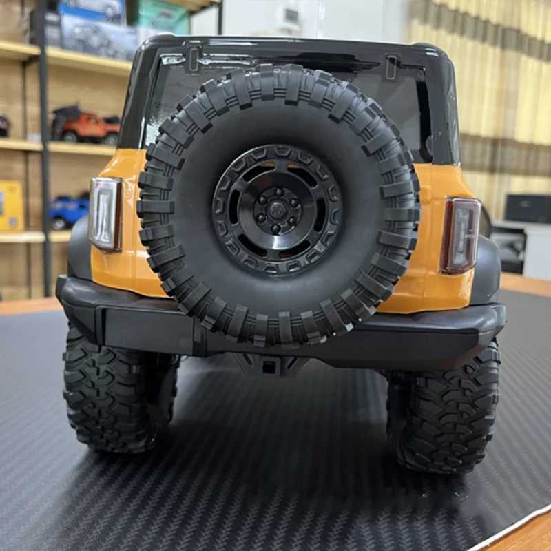 Electric/RC Car Product 1 10 Huangbo R1001 Fierce Horse Full-scale Rc Remote Control Model Car Simulation High-speed Off-road Climb Toy Car 240424