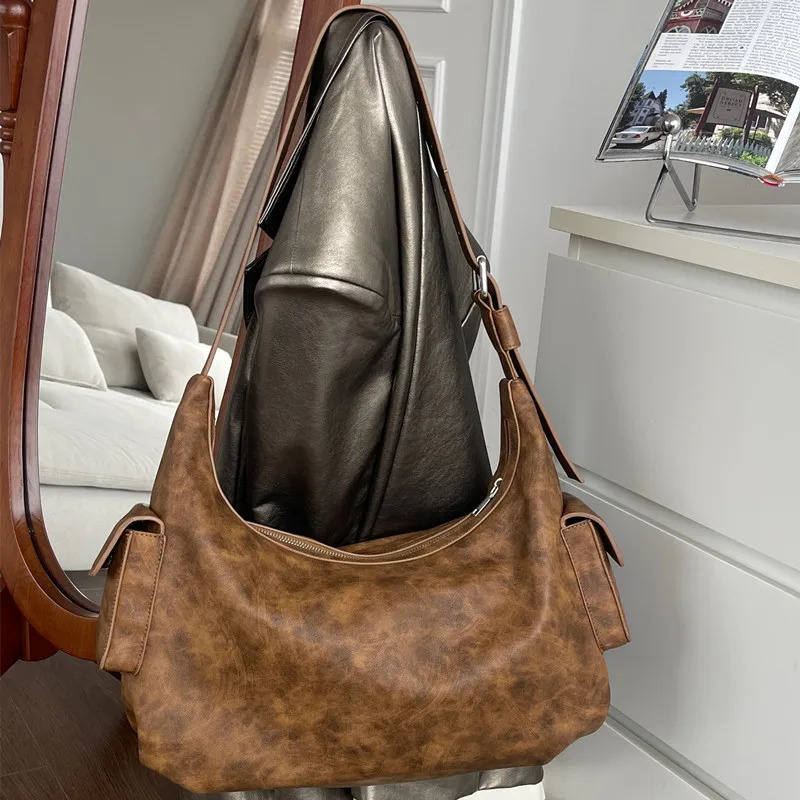 Fashion Multi-Pocket Design Women's Half-Moon Shoulder Large Capacity Underarm Crossbody Bag Y2k Cool Rock Girls Handbag PU BagVoyage