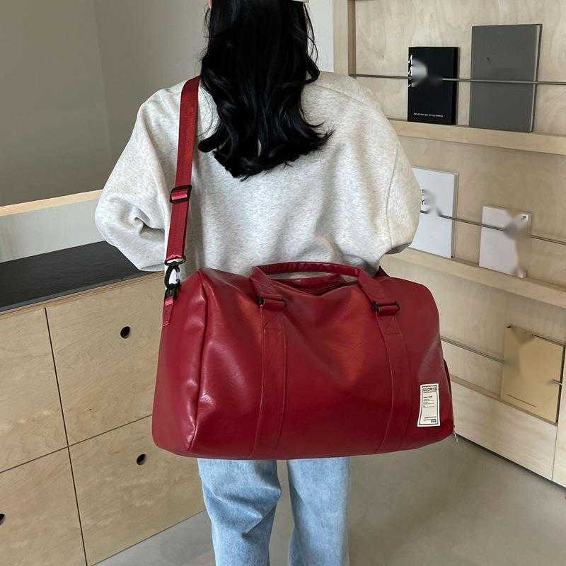 Outdoor Pu Textured Travel Bag for Autumn and Winter Simple Dry Wet Separation Luggage Bag Fitness Sports Crossbody Bag