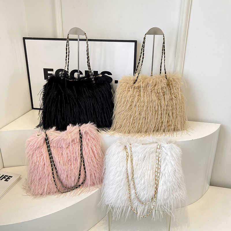 Woolen Fur Bag Fashionable Tassel Shoulder Armpit Bags Large Capacity Tote Bags Women Luxury Handbags Fairy Style Diagonal Plush Bag 241111