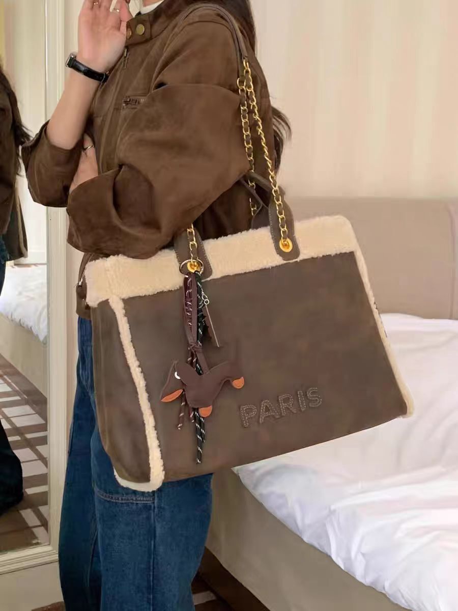 Ladies Fashion Shoulder Bag Women's Handbag New Style Retro Plush Autumn Winter Handbags High Quality Bags Trend Y2k Feather BagVoyage