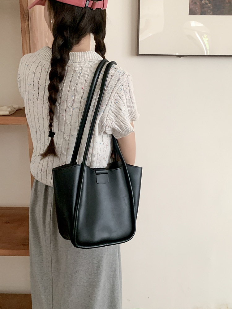 2025 Designer for capacity 3 Large women's summer 2024 new fashionable handbag, high-end and niche single shoulder tote bag handbag,