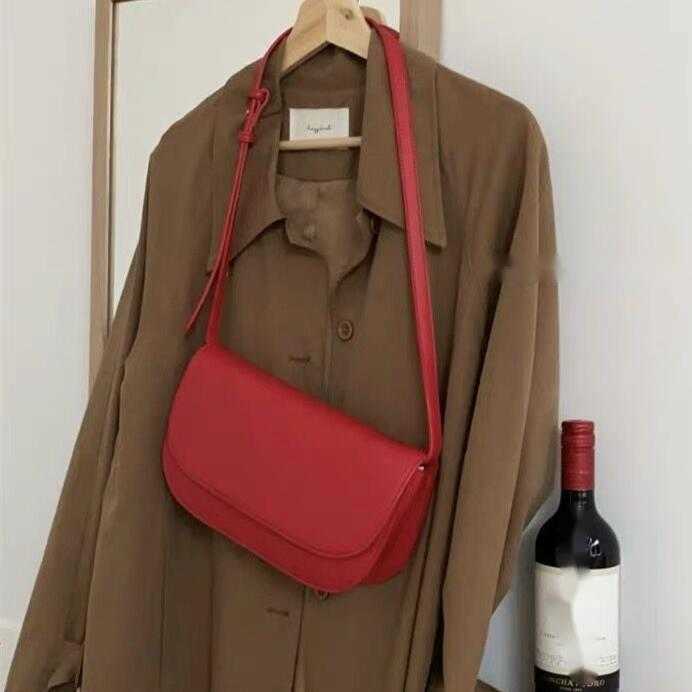 autumn winter new versatile wine red one shoulder underarm bag simple women's bag leisure cross saddle bag 241115