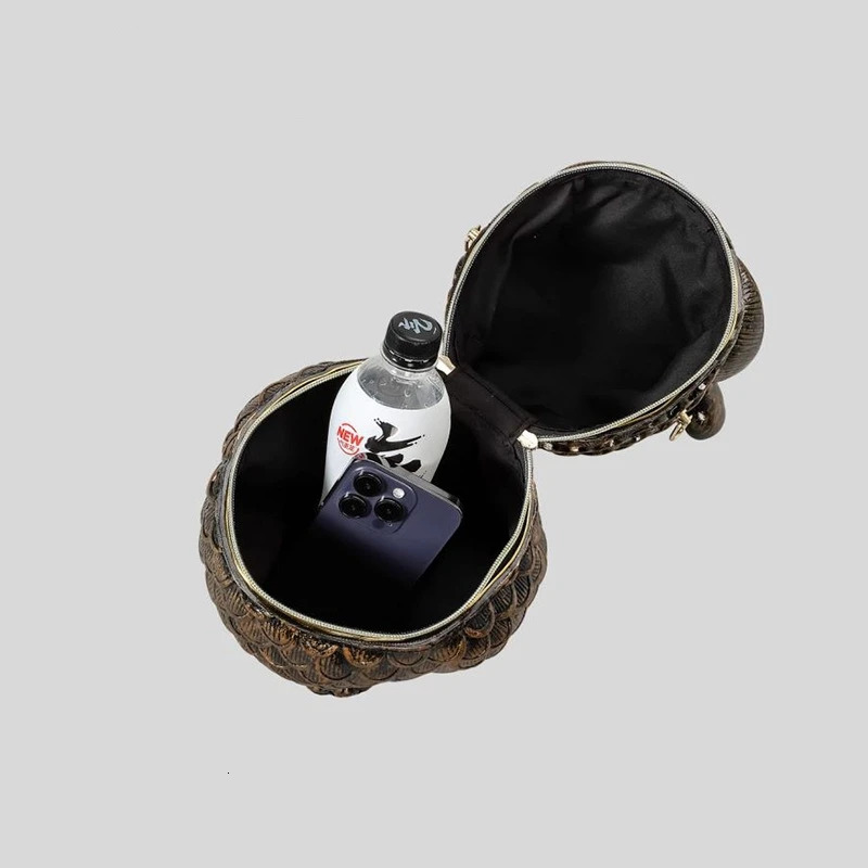 Niche Design Adult PU Relief Owl Handbag Creative Personalized Punk New Unisex Shoulder Y2k Women Men Couples Bucket Bag PU BagVoyage