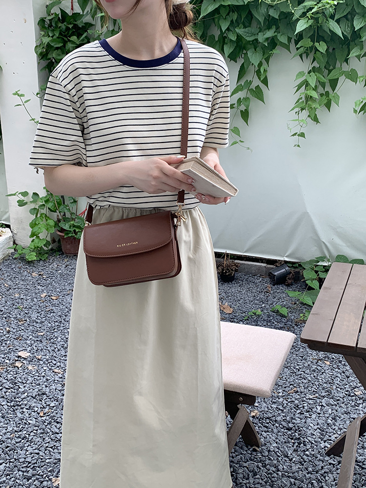 Ladies' high-end crossbody 2024 new women's versatile small square niche design commuting shoulder bag