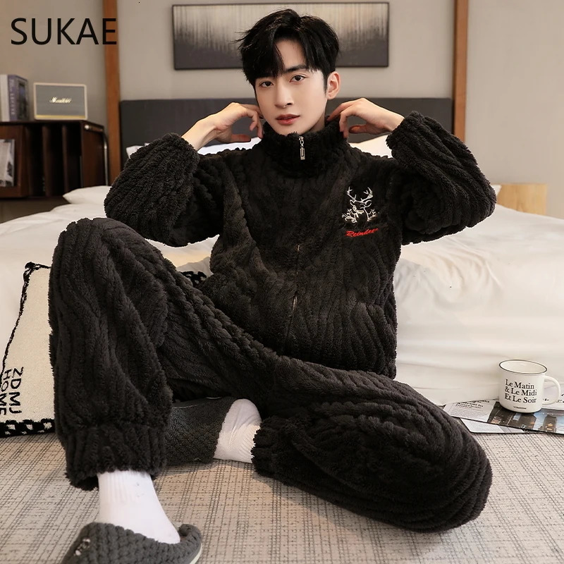 SUKAE L5XL Chubby Thermal Zipper Pijamas Boy Leisure Man Sporty Sleepwear Big Size Men Pajamas Winter Thick Velvet Coral Pajama 241111