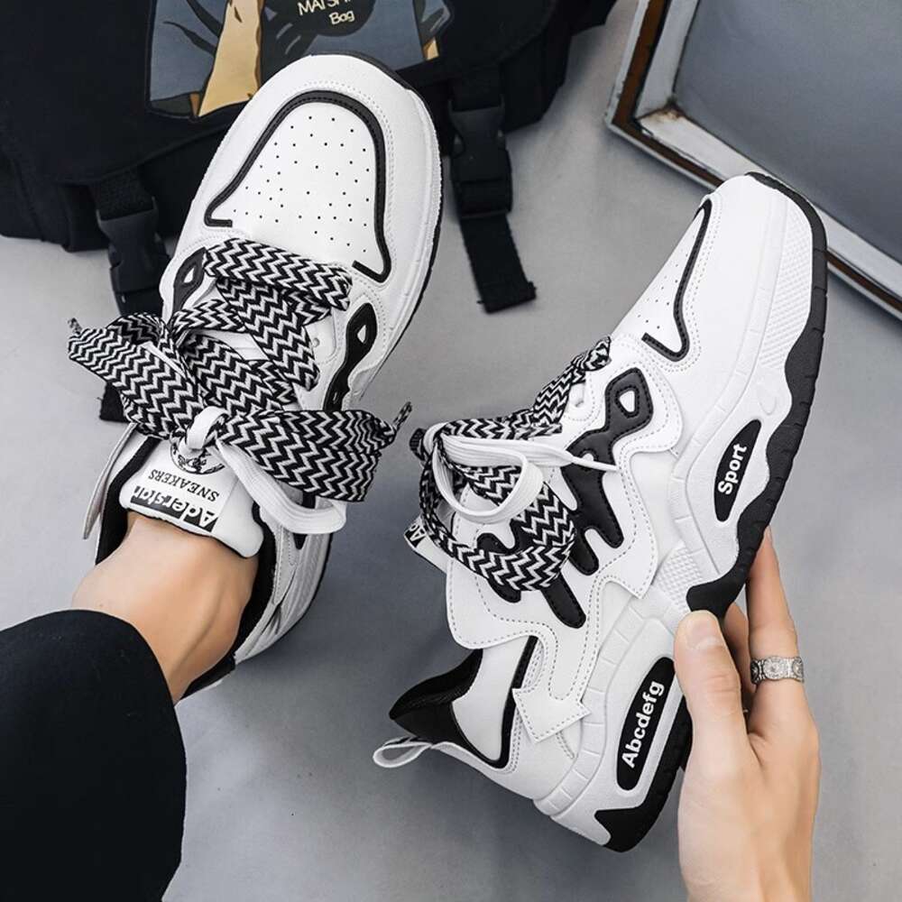 Men's Shoes, Autumn Versatile Brand, High-End Board With Thick Soles And Elevated Inner Height, Little White Trendy Shoes