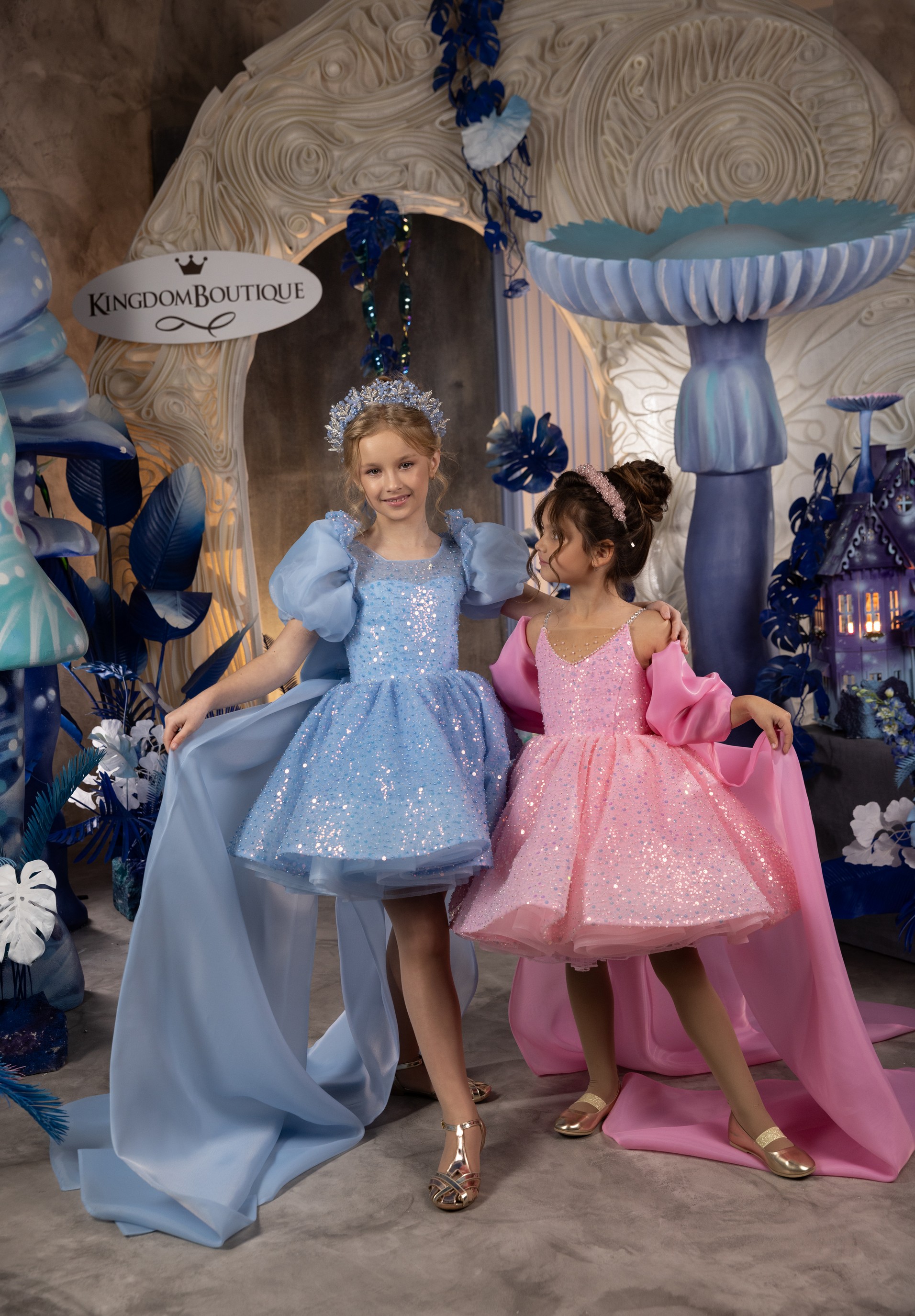 Sparkly Sequined Flower Girls Dresses Puffy Sky Blue Tulle Kids Birthday Party Dress O Neck Short Sleeve with Bow Tie Child Pageant Gown