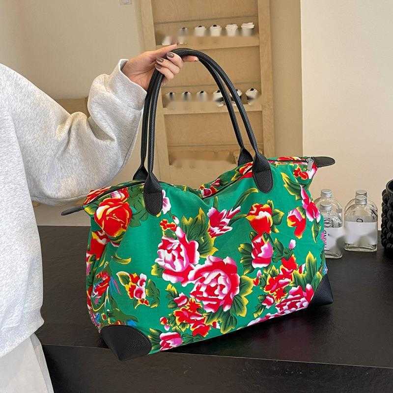 Short Distance Travel Bag Womens Lightweight Small Bag Fashion Chinese Printed Travel Handbag Portable Small Fitness Bag for Going Out