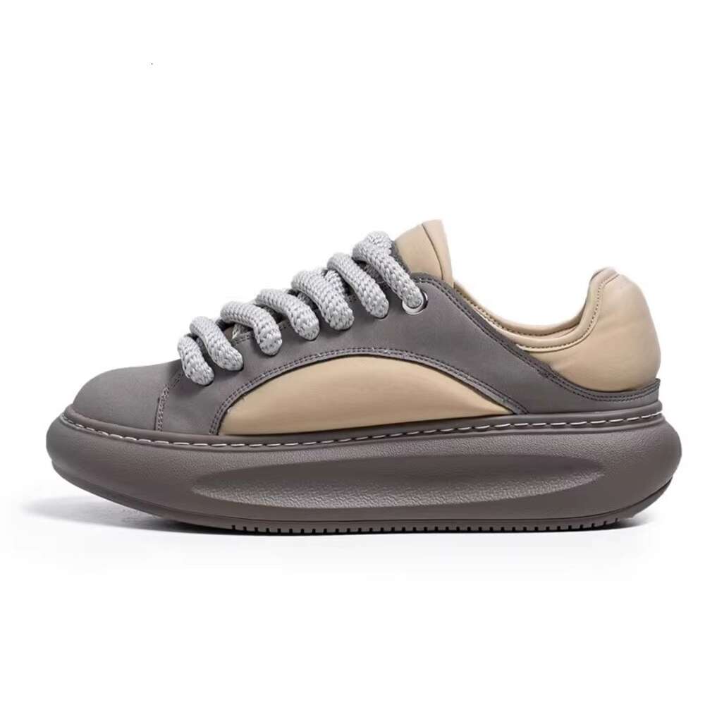 2024 New Men's Ueen Board Thick Sole Sports Casual Bread Shoes ddmythur