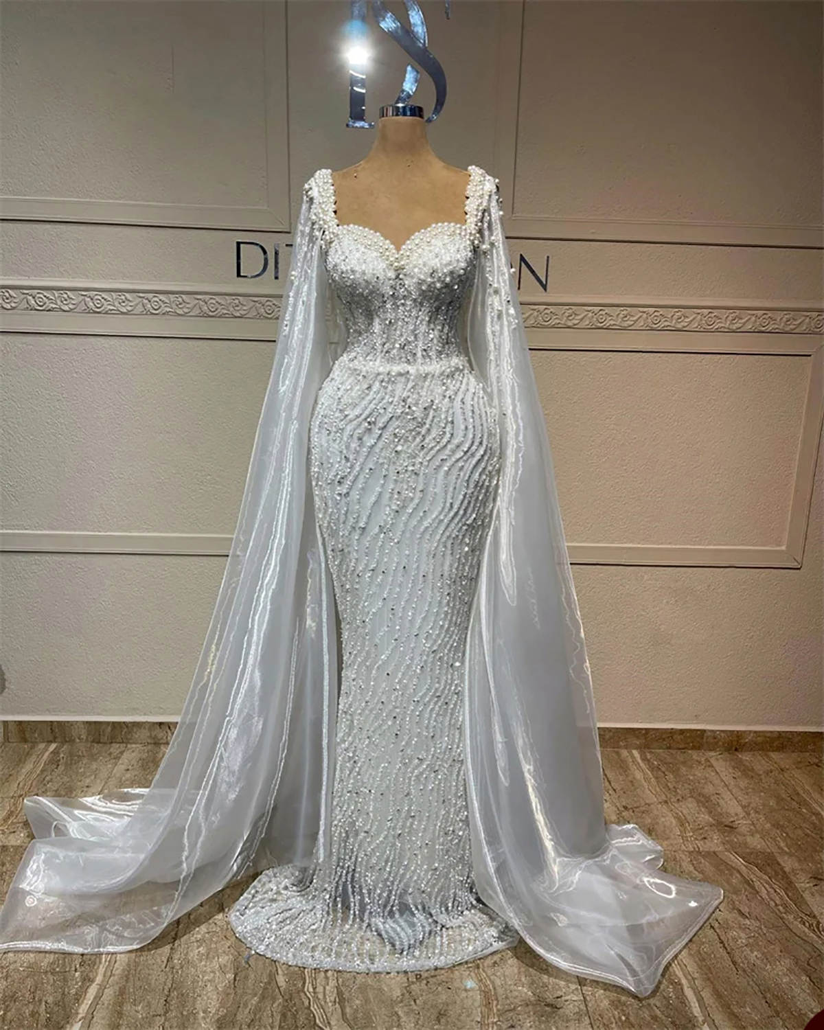 Luxurious Mermaid Wedding Dress Sweetheart Neck Long Sleeves Bridal Gowns Pearls Sequins Sweep Train Dresses Custom Made vestidos de novia