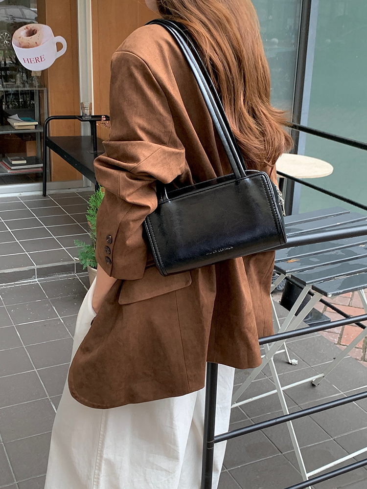 2025 Designer Autumn New 2024 3 Versatile Large Capacity Women's Tote Fashion Shoulder Bag Niche free shipping