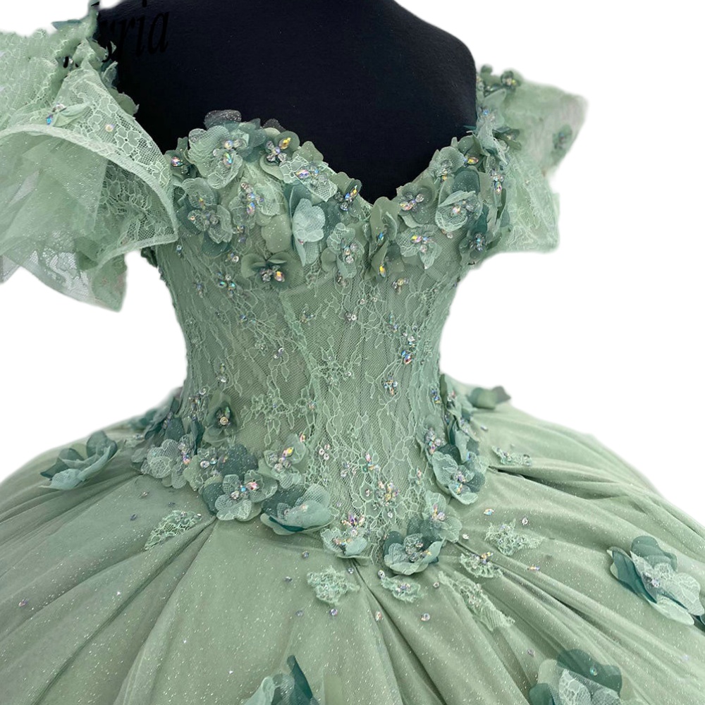 Vintage Mint Green Ball Gown Quinceanera Dresses Sweetheart Off Shouler Lace Appliques Beaded Hand Made Flowers Tulle Sweet 16 Party Prom Evening Gown