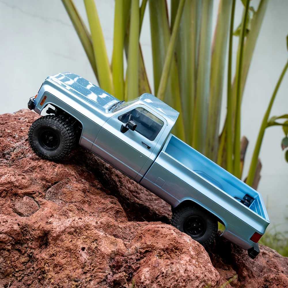 Electric/RC Car FMS 1 18 Glacier Storm RC Car Rechargeable Remote Control Pickup Simulation Climbing 4WD Off-road Vehicle Toys for Children 240424