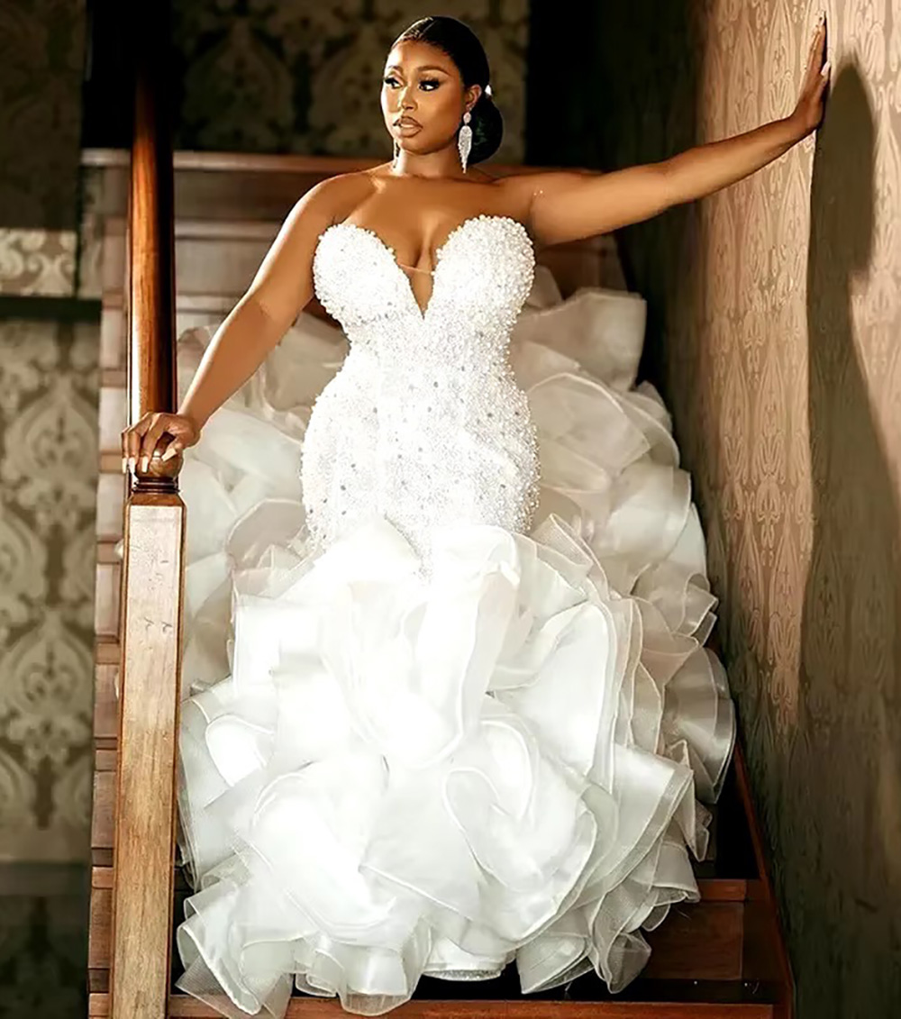 Luxury White Mermaid Wedding Dresses For Bride Sweetheart Lace up Back Cascading Ruffles Pearls Plus Size Women Bridal Gowns