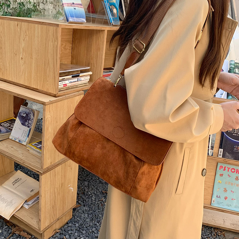 Winter Vintage Casual Women's Shoulder Bag Middle Handbags Soft Faux Suede Ladies Crossbody Bag Trending Luxury Female totes bol