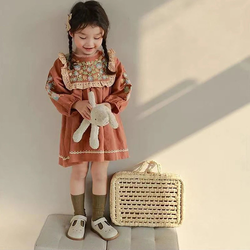 Spring Autumn Girls Dresses Kids Hollow Lace Embroidered Dress Children Vintage Clothing Toddler Girls Princess Dress for 1-7Y 241111